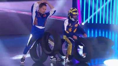 Who'd be able to beat Jorge Lorenzo in a dance off?