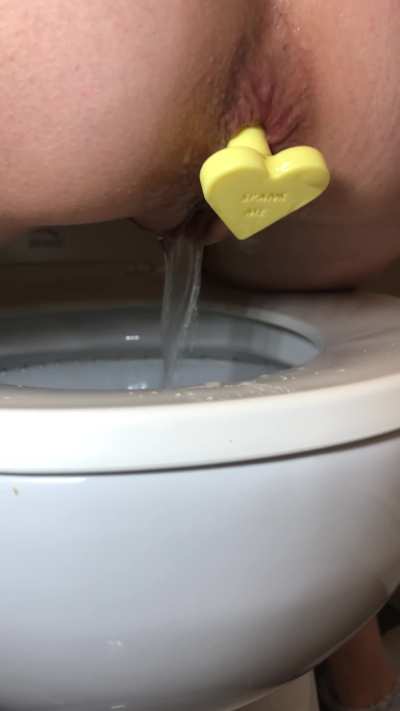 The piss kink has taken hold of me
