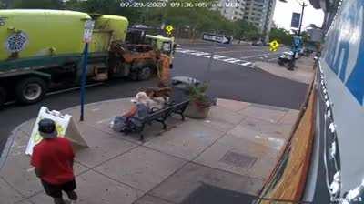 WCGW Garbage men picking up women