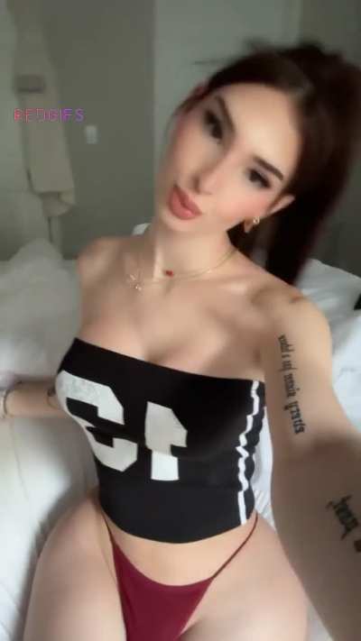 Do any guys here wanna be topped by a transgirl like me?