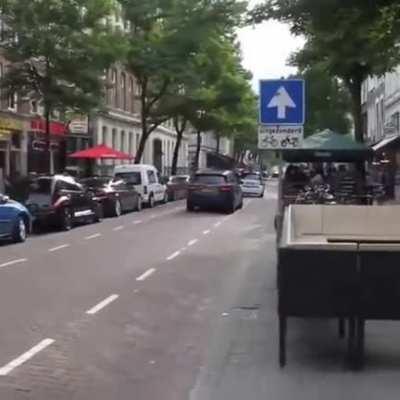 Interesting method of powering an electric car