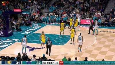 [Highlight] Bennedict Mathurin scores on 3 straight trips down the court