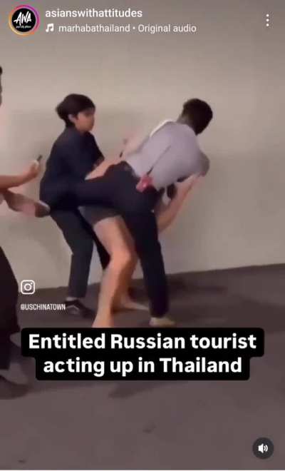 Is this 100 men vs 1 gorilla?