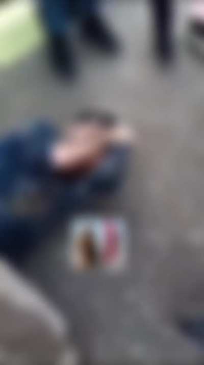 Nusaybin–Kamışlı sınır bölgesindeki propagandalarda şanlı Türk bayrağını indiren orospu çocuklarından birinin son hali.