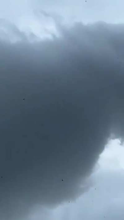 A tornado is always something I would really like to experience first hand, but also something I really don’t want to experience first hand.