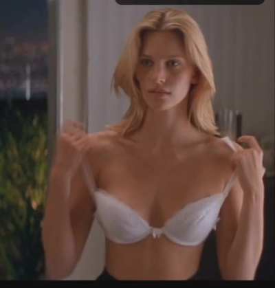 Tits of Terror #4: Natasha Henstridge - Species series.