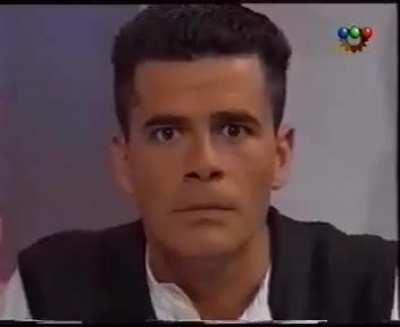 Julian weich y una concursante que no sabe quien es el