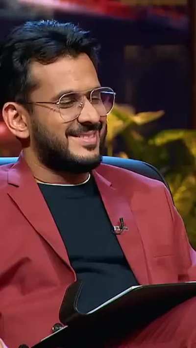 Pitcher’s Style Steals the Spotlight - Even the Sharks Took Notice!