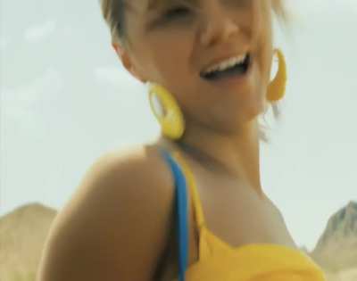 Ashlynn Brooke brought the Ds to Piranha 3D