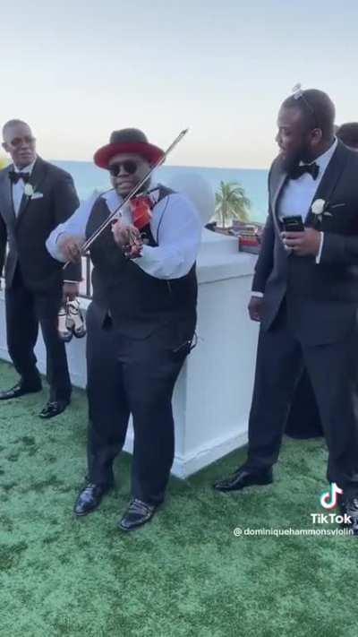 Bro has mad skills on the violin🎻