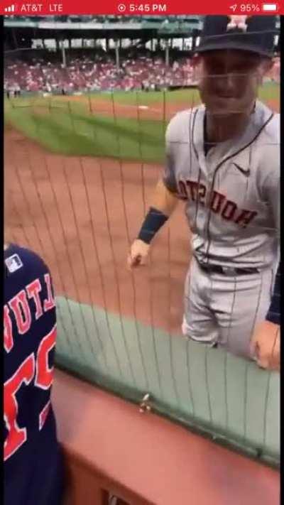 This is not my video but this is absolute gold, haven’t seen this on here yet so I wanted to share. Apologies if this has already been posted