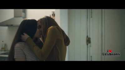 Susana Abaitua & Claudia Galán (Sounds Like Love - Scene #3)