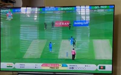 KL showing us how to not get out to a free hit