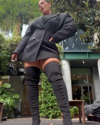 Ashley Graham hot in sexy mini black dress