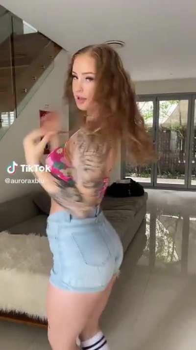 You like tatted redhead?