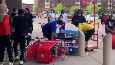Target in Minneapolis gets looted in response to the George Floyd murder