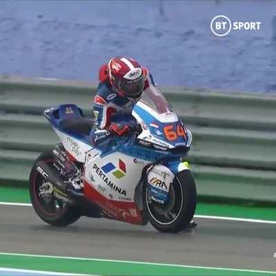 Bo Bendsneyder channeling his inner Randy Mamola in Moto2 FP1