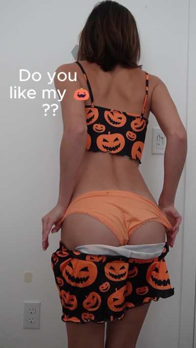 Come eat at my Pumpkin Patch :)