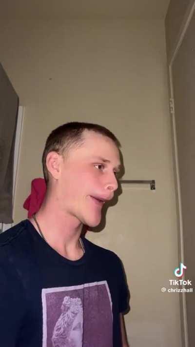 I moongooned last night, and saw this man doing this