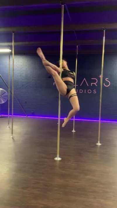 New favourite split : umbrella split!