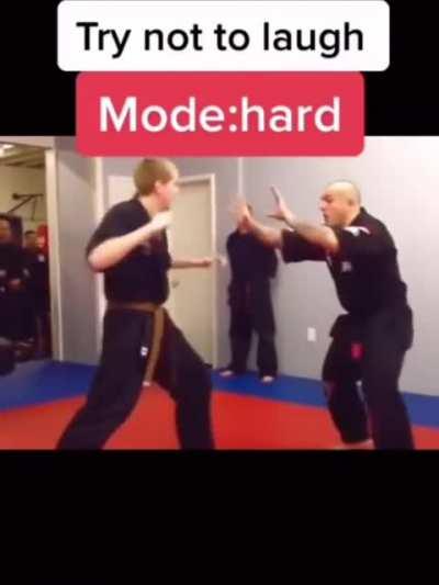 The best way to trick the person 🖐🏻😃 (ctto)