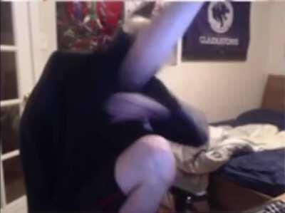 XQC on the frontlines of WWIII