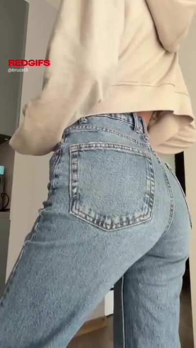 The best way to wear jeans