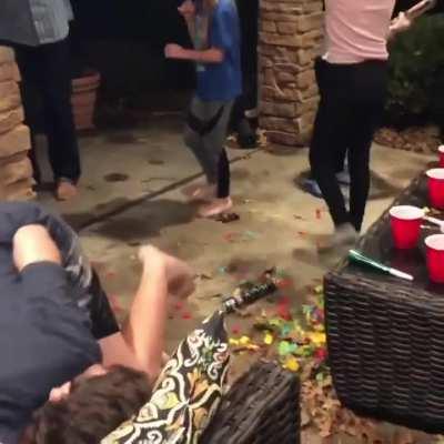 Wrong way, numb nuts!