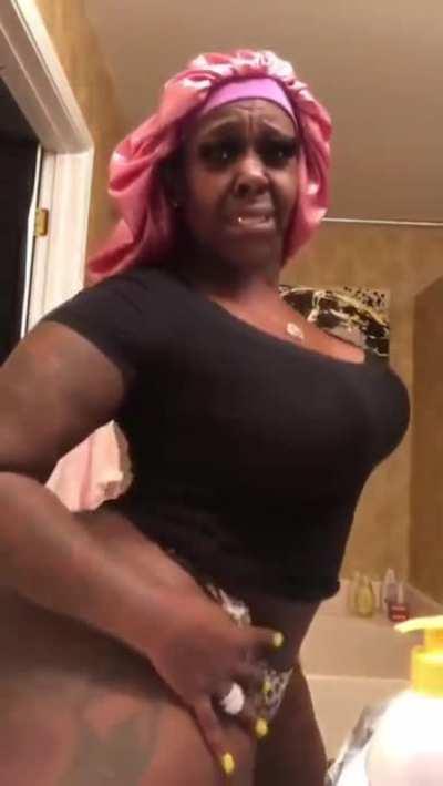 Damn she thick asf and tall with it a whole Amazon 