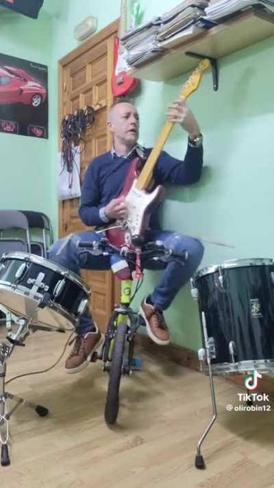 imagine you are such a bad drummer u could get replaced by a bycicle 