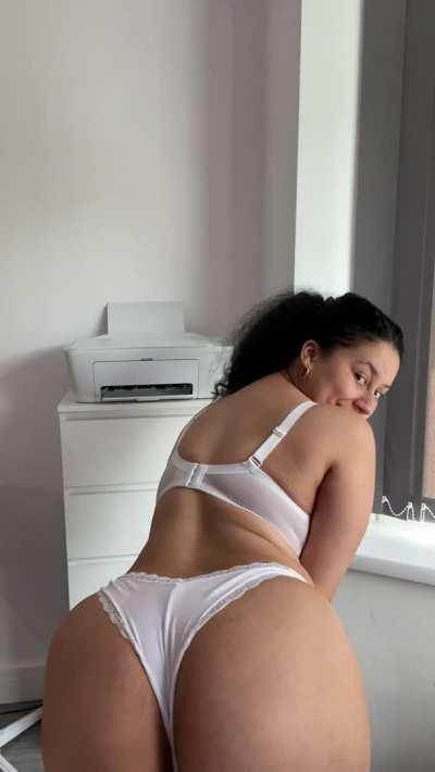 Thank you all for the love! This subreddit is wholesome as heck.