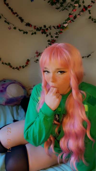 I love dressing up all pretty for you and then sucking my fingers like the depraved slut I am!!!🤤