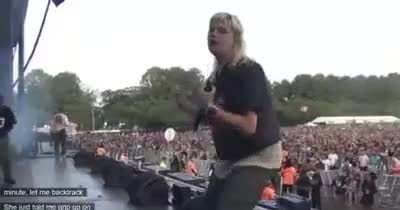 JOBA THROWING IT BACK