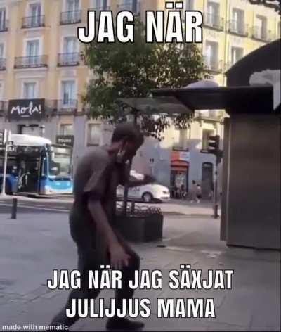 Det ä julijjus mama o papa såm brokr i bakrundän