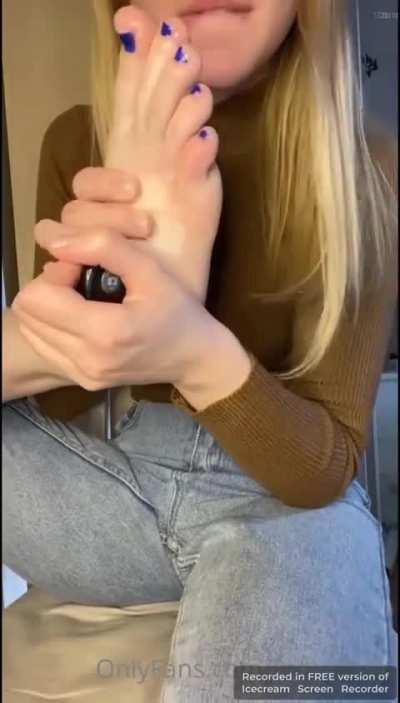 Pretty feets 😍 selfworship 