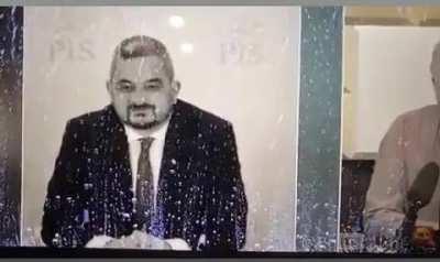 Roast na antenie posła PISu