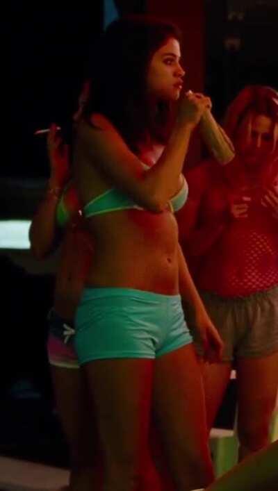 I really want to impregnate Selena Gomez