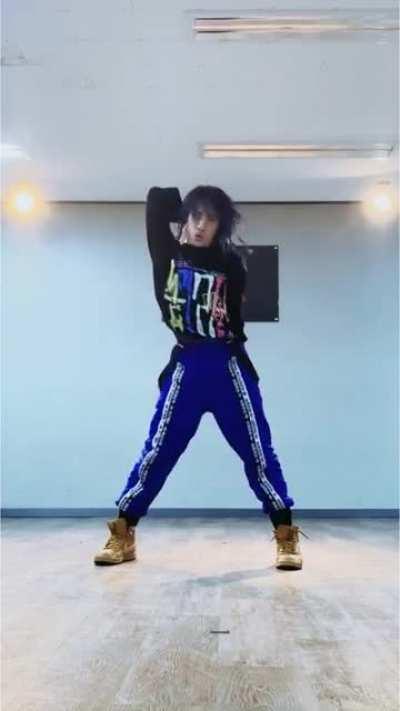 When a League player makes choreo to “The Baddest” WIP