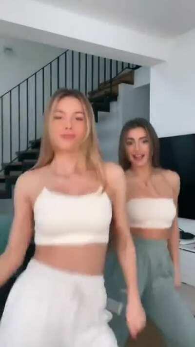 Alter die 2 sehen richtig Hot aus 🥵🤤