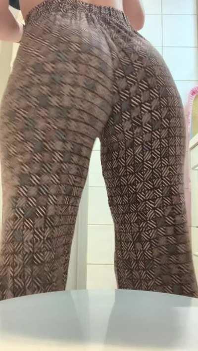 I love seeing how many men would pound my ass