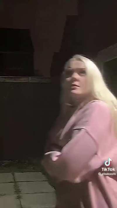 This legitimately scared me so hard, got chicken bumps goose skin