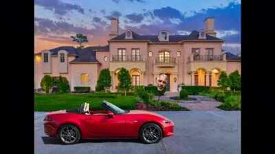 Jeffrey Epstein likes little girls.