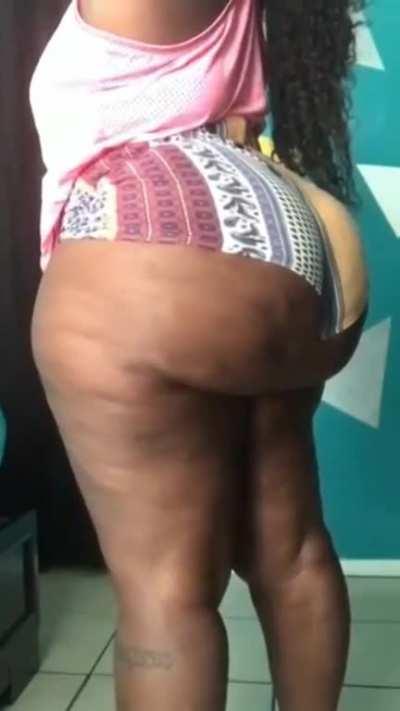 🍑👀