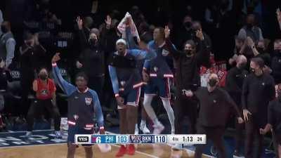 [Highlight] Sixers dare Blake Griffin to shoot and he drains the clutch 3