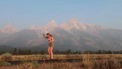 Some footage from my solo roadtrip out West. (Glacier, Mount Rainier, Olympic and Grand Teton NP's in this video)