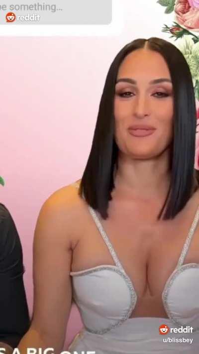 Nikki Bella 