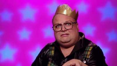 I felt people might need a gif of that Ginger Minj money shot