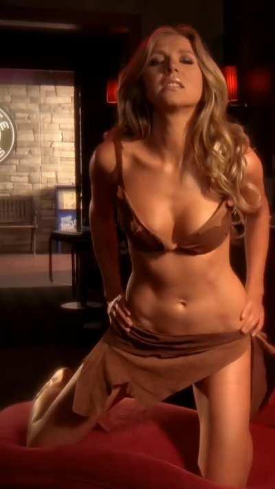 Sarah Chalke