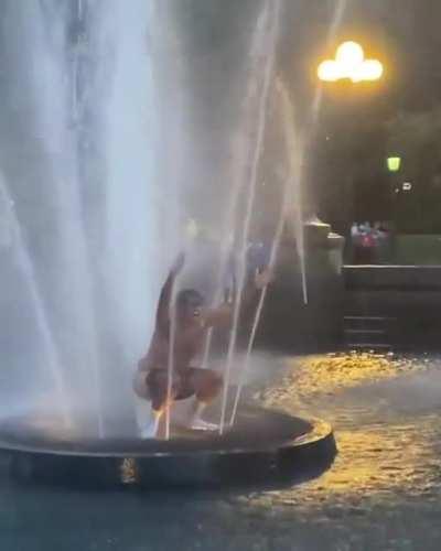 A Hydro King sitting upon his throne.