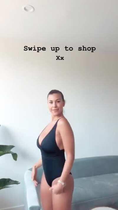 It shouldn't be allowed for someone to be this hot